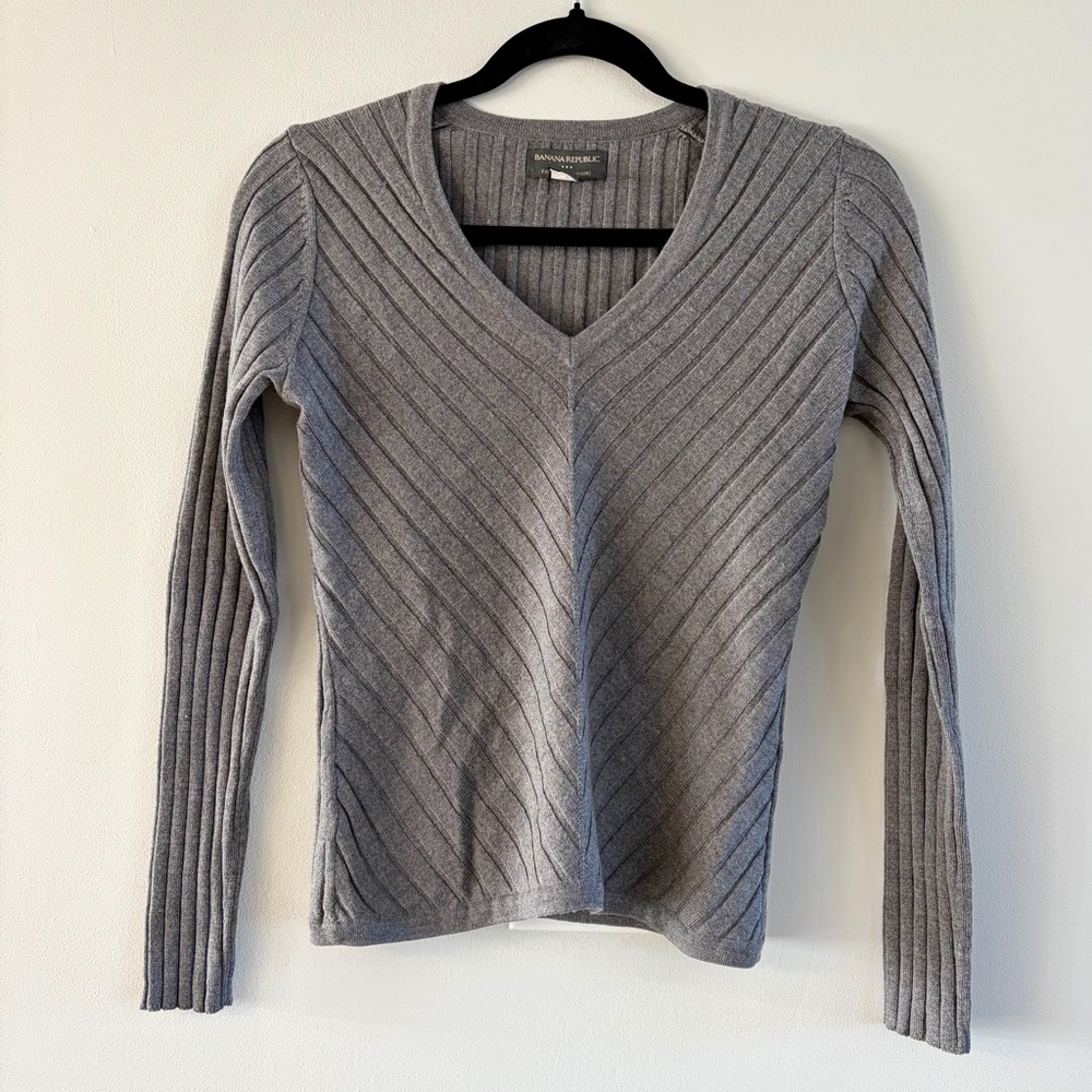 Banana Republic Gray Italian Merino Wool V-Neck Sweater